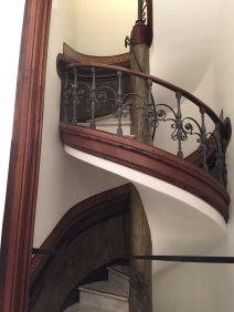 Sweet spiral staircase to go with the recessed hand rail - Museu Picasso